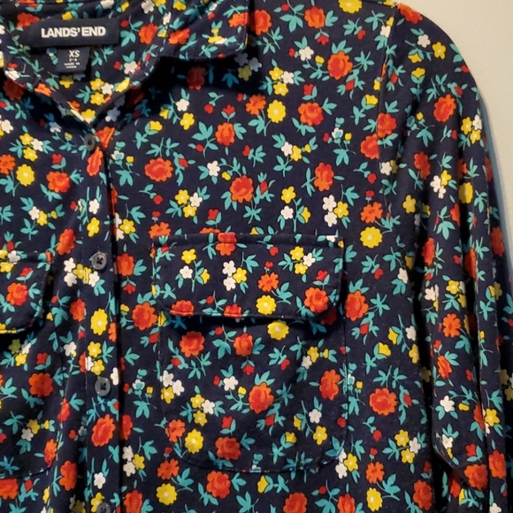 LANDS' END FLORAL BUTTON DOWN SHIRT - 🌸3/$30🌸 - Picture 5 of 9